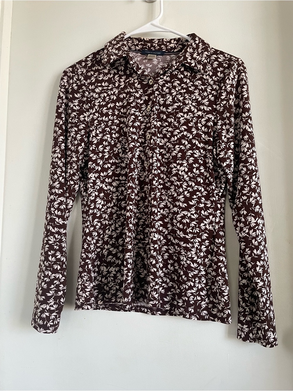 Tommy Hilfiger Burgundy and White Floral Button-Down Top
NEW w/o TAGS